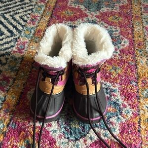 Toddler snow boots